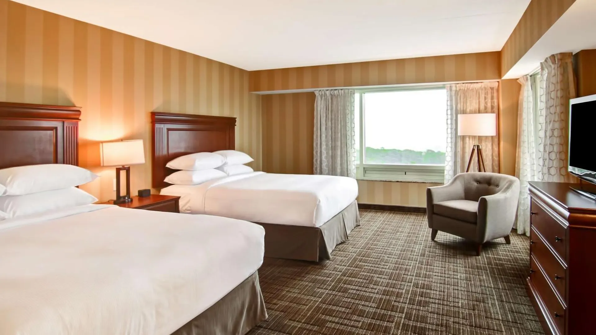 Doubletree Fallsview Resort & Spa By Hilton - Niagara Falls