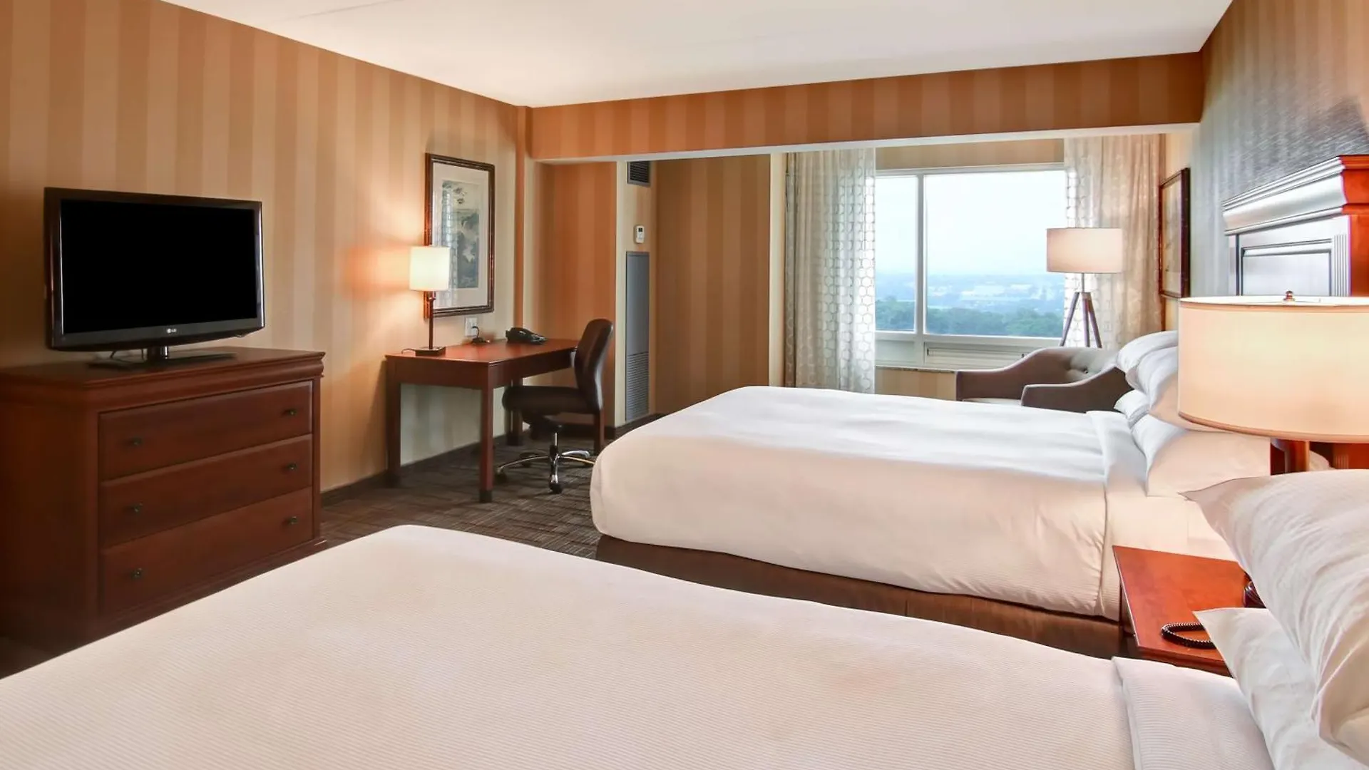 Doubletree Fallsview Resort & Spa By Hilton - Niagara Falls