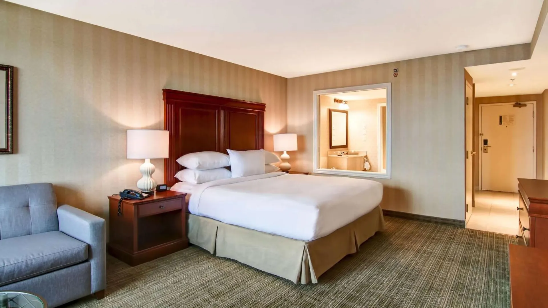 Doubletree Fallsview Resort & Spa By Hilton - Niagara Falls